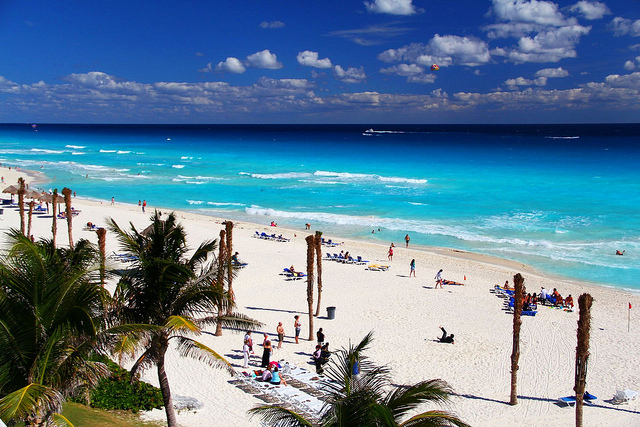 Cancun beach meetrajesh